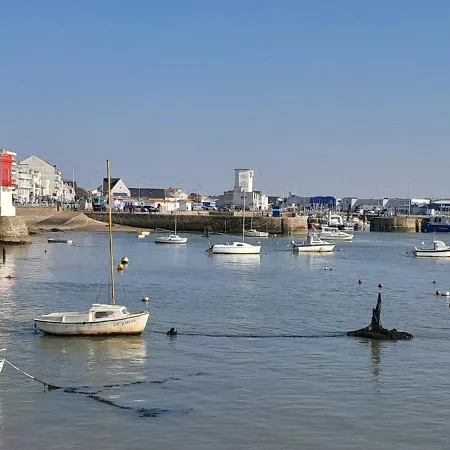 A Gilles Croix De Vie 4 Personnes *